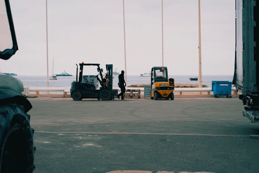 Forklift Dealer