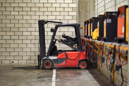 electric forklifts benefits